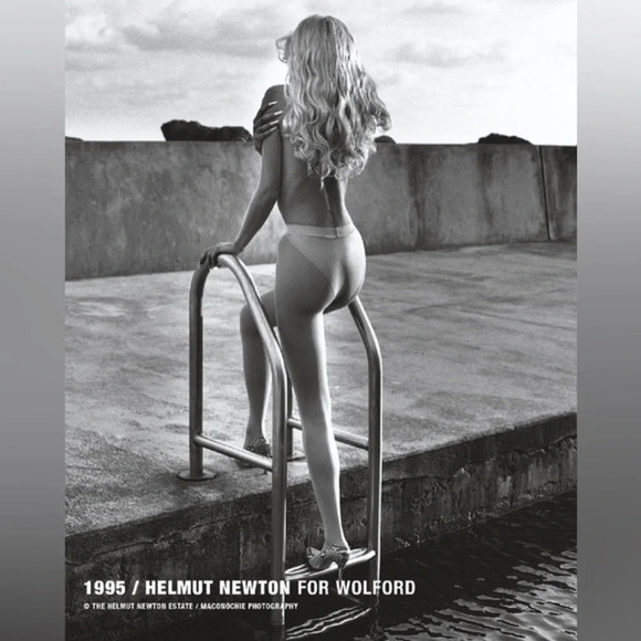 Wolford White Graphic Short Sleeve Tee - Picture 15 of 15